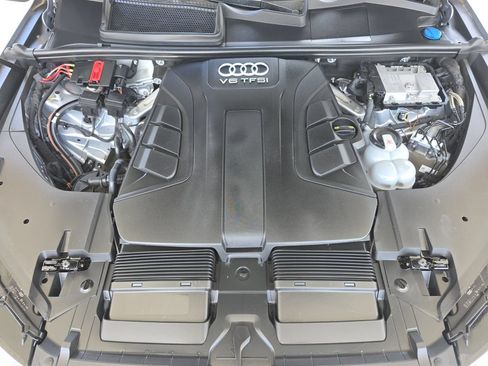 Used 2018 Audi Q7 3.0T Prestige w/ Prestige Package AWD/4WD image 35