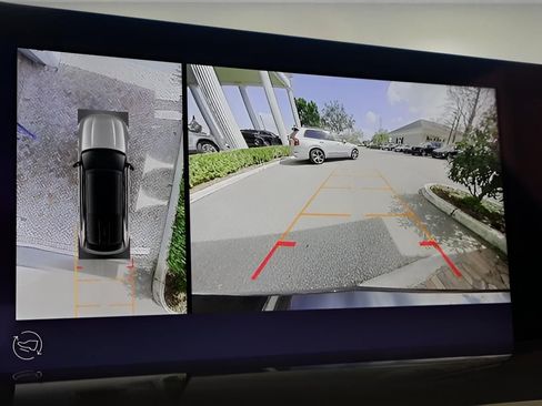 New 2025 Cadillac Escalade IQ Luxury 2 w/ LPO, Radiant Package image 21