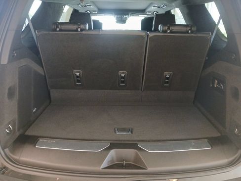 Certified 2024 Cadillac Escalade Sport Platinum w/ LPO, ONYX Package AWD/4WD image 9