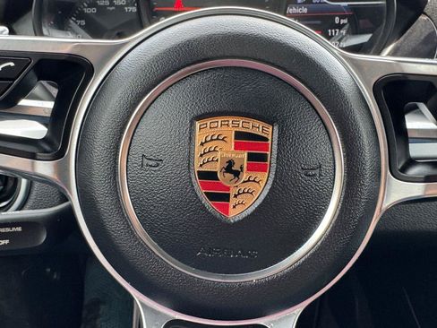 Used 2018 Porsche 718 Boxster RWD image 28