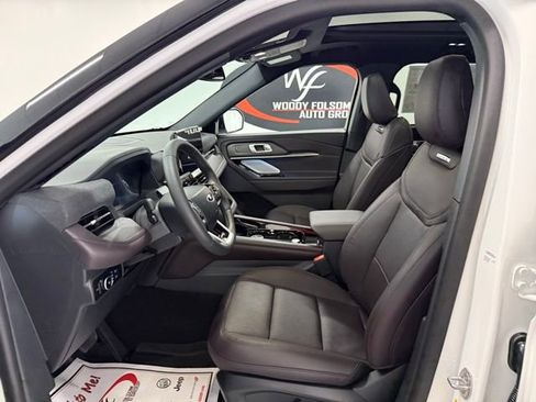 New 2026 Ford Explorer Platinum image 11