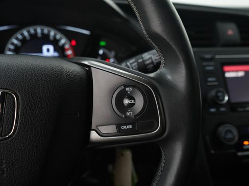 Used 2018 Honda Civic Sport image 23