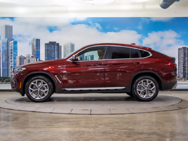 Used 2025 BMW X4 xDrive30i AWD/4WD image 6