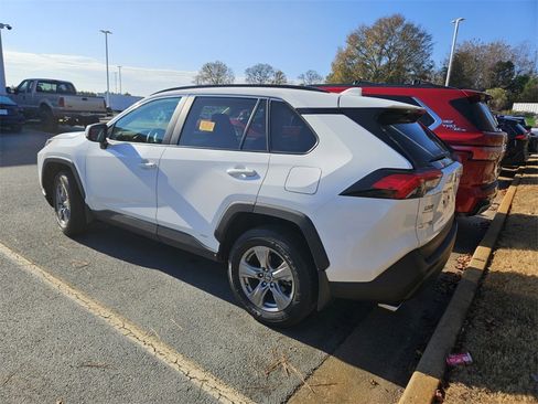 Used 2023 Toyota RAV4 XLE image 8