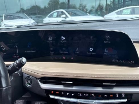 Used 2024 Cadillac XT4 Premium Luxury AWD/4WD image 17