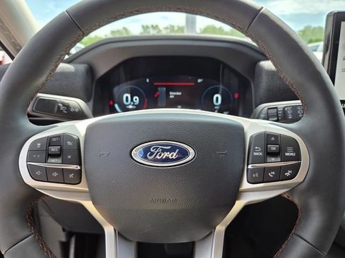 New 2026 Ford Explorer Active w/ Active Comfort Package RWD image 17