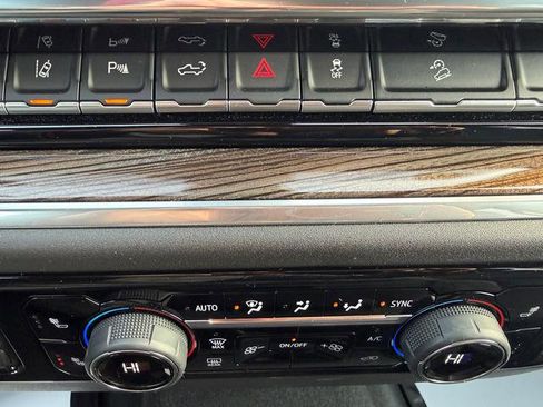 Used 2025 Chevrolet Silverado 2500 LT w/ All Star Edition image 19