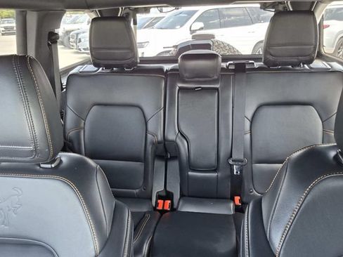 Used 2024 Ford Bronco Badlands AWD/4WD image 19