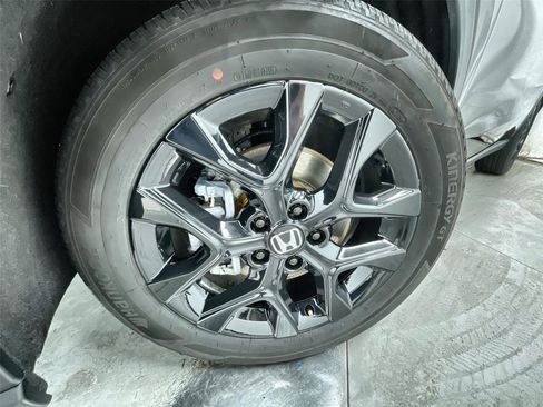 Certified 2025 Honda HR-V Sport image 10