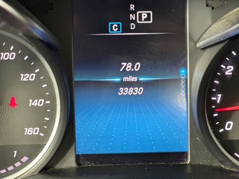 Used 2022 Mercedes-Benz GLC 300 image 33