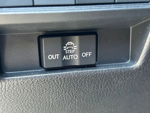 Used 2024 Lexus GX 550 w/ Accessory Package (Z1) AWD/4WD image 30