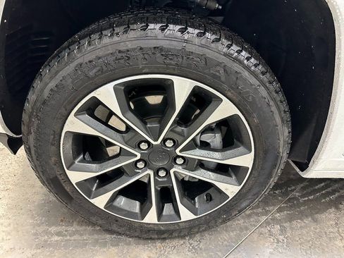 Used 2022 Jeep Grand Cherokee Overland image 40