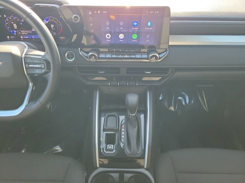 Used 2024 Chevrolet Colorado LT w/ LT Convenience Package image 17