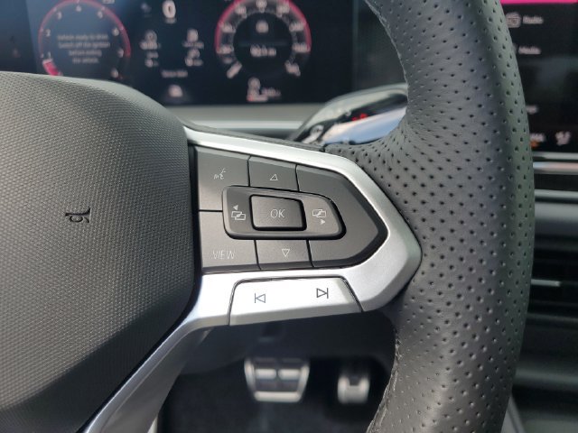 New 2026 Volkswagen Tiguan SE R-Line FWD image 28