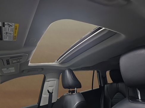 Used 2023 Toyota Highlander Limited image 26