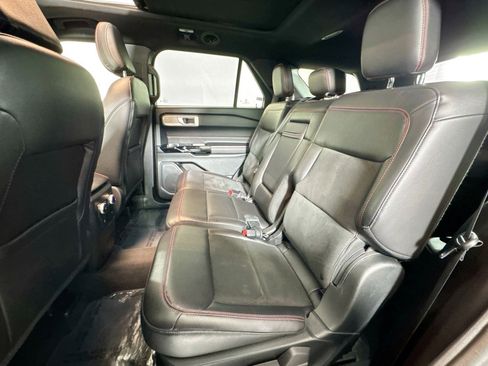 Used 2022 Ford Explorer ST-Line w/ Class IV Trailer Tow Package image 23