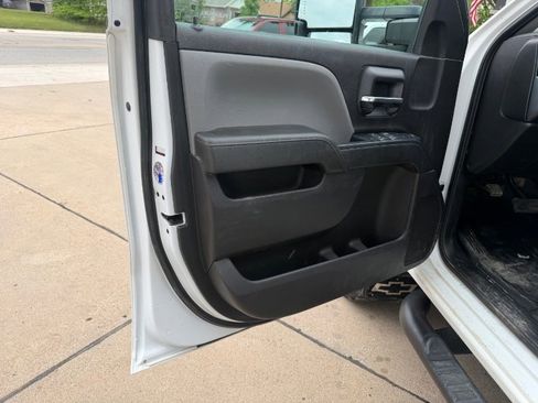 Used 2018 Chevrolet Silverado 2500 W/T w/ WT Fleet Convenience Package AWD/4WD image 9