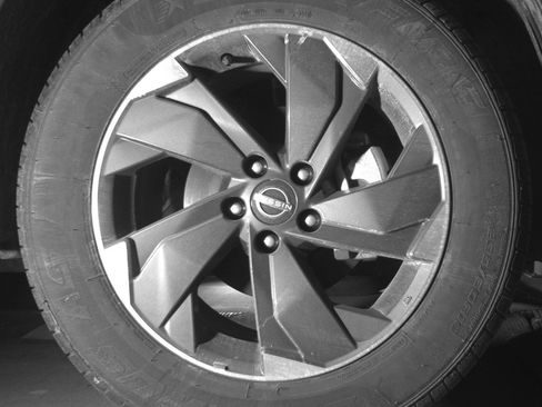 Used 2025 Nissan Rogue SV FWD image 13