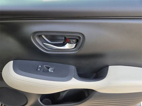 Certified 2023 Honda HR-V EX-L image 22