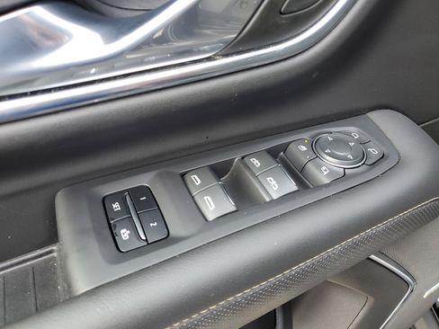 Used 2023 Chevrolet Tahoe Premier image 31