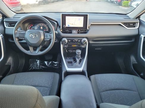 Used 2024 Toyota RAV4 XLE image 9