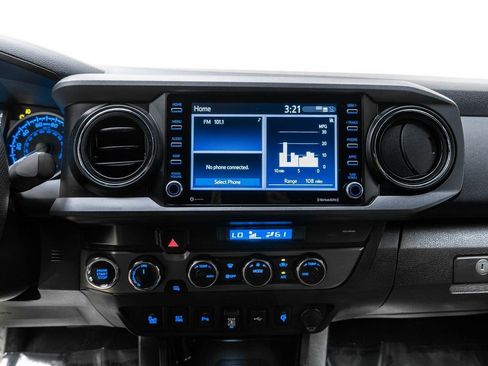 Used 2021 Toyota Tacoma TRD Sport w/ Technology Package image 21