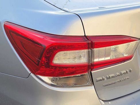 Used 2019 Subaru Impreza 2.0i image 11