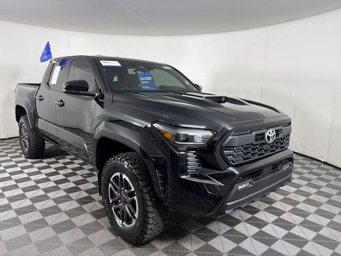 Used 2024 Toyota Tacoma TRD Sport AWD/4WD image 1