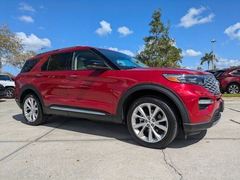 Certified 2022 Ford Explorer Platinum w/ Equipment Group 601A image 2