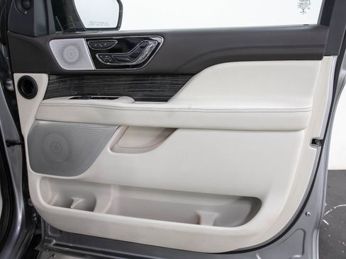 Used 2022 Lincoln Navigator L Black Label AWD/4WD image 13
