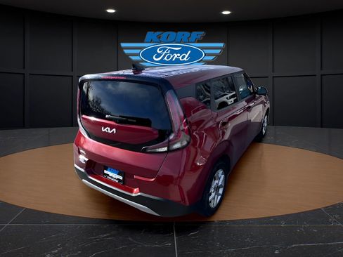 Used 2023 Kia Soul LX w/ LX Technology Package image 5