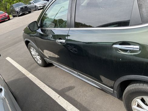 Used 2018 Nissan Rogue SV w/ Sun & Sound Touring Package image 10