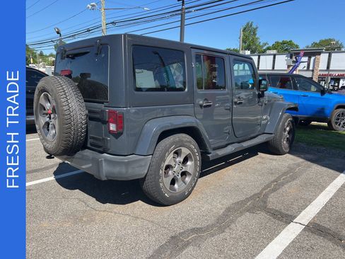 Used 2017 Jeep Wrangler Unlimited Sahara w/ Dual Top Group AWD/4WD image 2