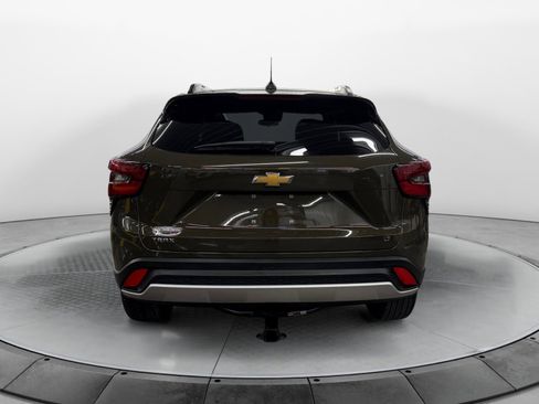 Used 2024 Chevrolet Trax LT w/ Driver Confidence Package image 6