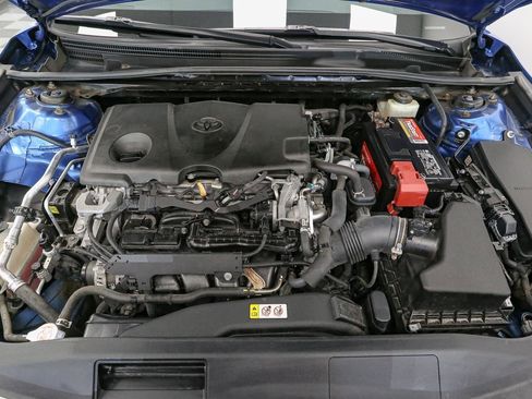 Used 2018 Toyota Camry SE image 13