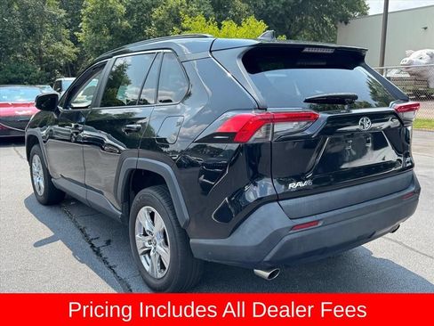 Used 2021 Toyota RAV4 XLE AWD/4WD image 4