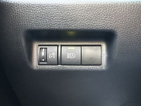 Used 2022 Toyota RAV4 XLE image 24