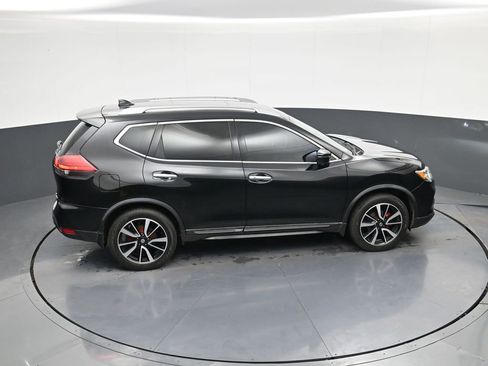 Used 2017 Nissan Rogue SL w/ SL Premium Package image 32