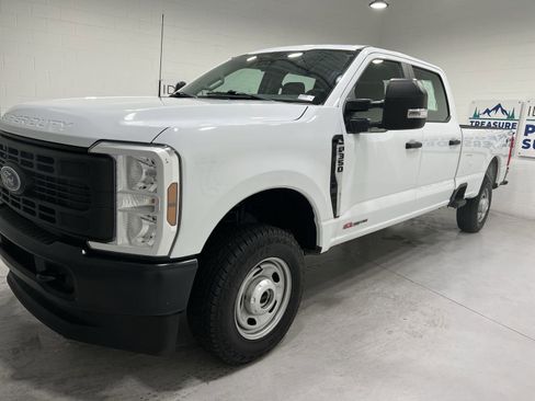 Used 2024 Ford F350 XL AWD/4WD image 4