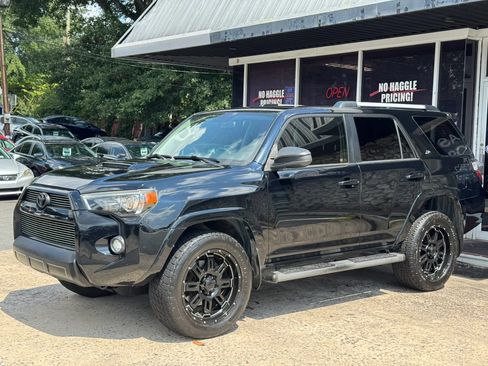 Used 2016 Toyota 4Runner Trail AWD/4WD image 3