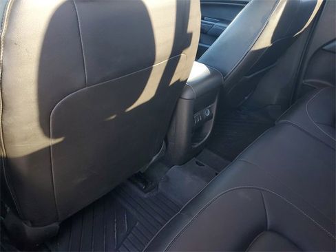 Used 2016 GMC Canyon SLT w/ Driver Alert Package image 8