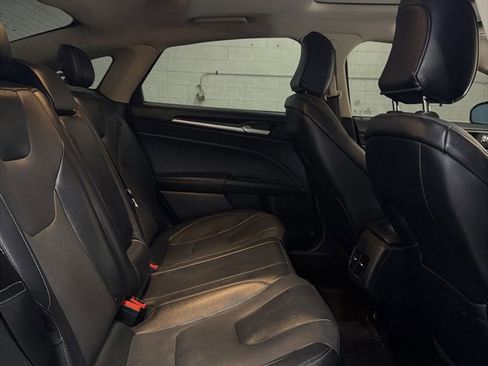 Used 2020 Ford Fusion Titanium image 37