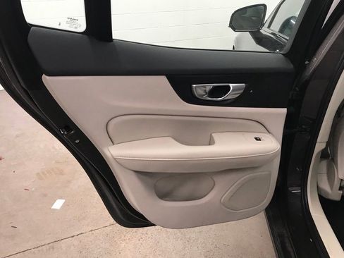 Used 2024 Volvo S60 B5 Core w/ Climate Package image 23