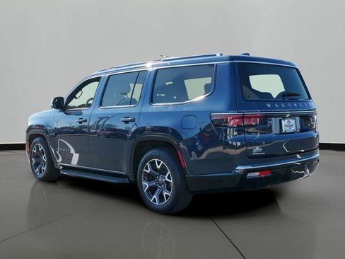 Used 2023 Jeep Wagoneer Series III w/ Flexible Seating Group image 2