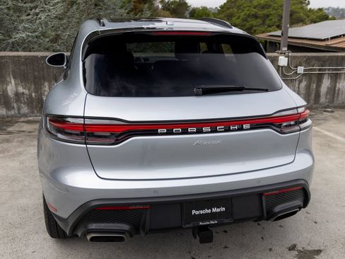 Certified 2026 Porsche Macan AWD/4WD image 21