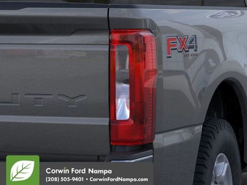 New 2026 Ford F250 XLT w/ FX4 Off-Road Package image 21