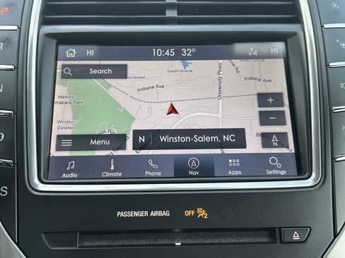 Used 2020 Lincoln Nautilus Reserve image 10