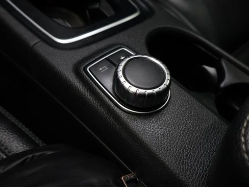 Used 2018 Mercedes-Benz CLA 250 image 24