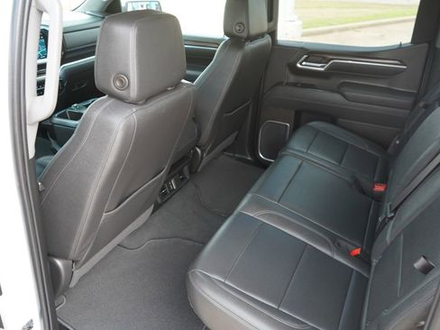 Used 2025 GMC Sierra 1500 SLT AWD/4WD image 33