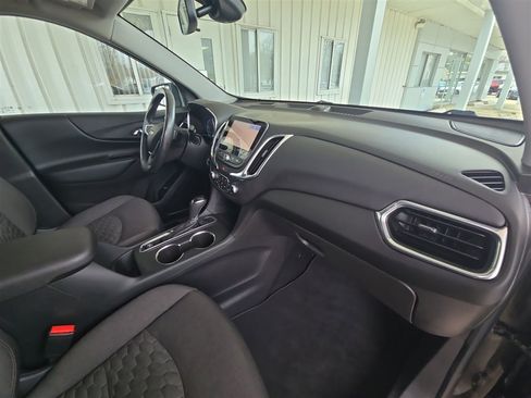 Used 2020 Chevrolet Equinox LT image 29